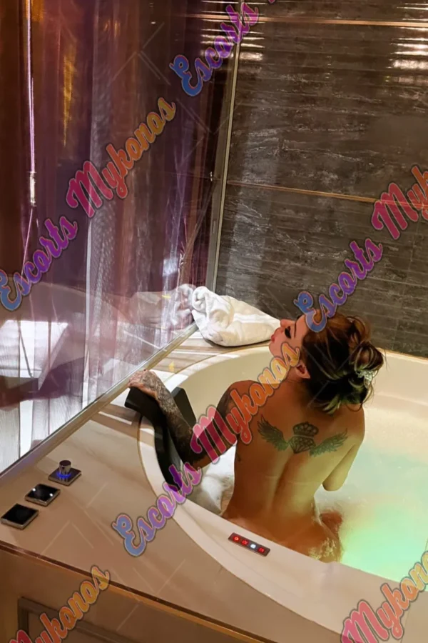 luna-starr-porn-star-in-mykonos-summer-2026-15