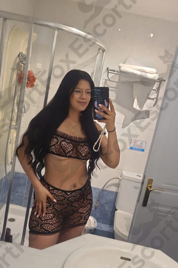 Nina Colombian Escort Mykonos photo 8